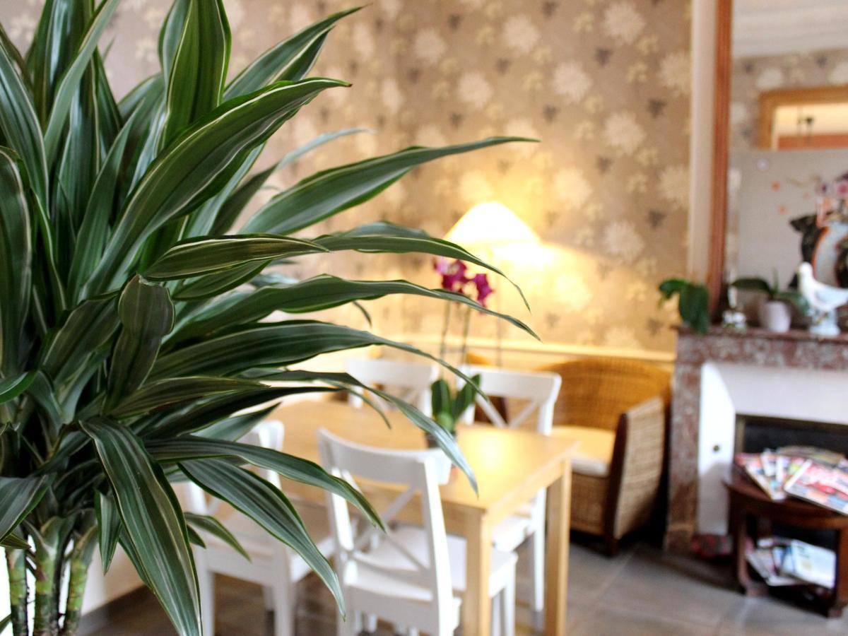 Hotel Les Aubepines Illiers-Combray Zewnętrze zdjęcie